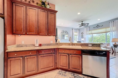 House in Poinciana, Florida 2 bedrooms, 217.67 sq.m. № 1900990 - photo 12