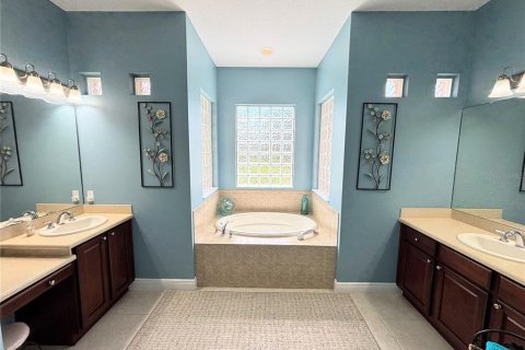 Villa ou maison à vendre à Poinciana, Floride: 2 chambres, 217.67 m2 № 1900990 - photo 29