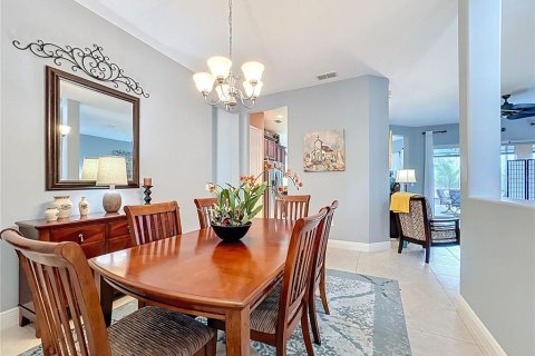 Villa ou maison à vendre à Poinciana, Floride: 2 chambres, 217.67 m2 № 1900990 - photo 10
