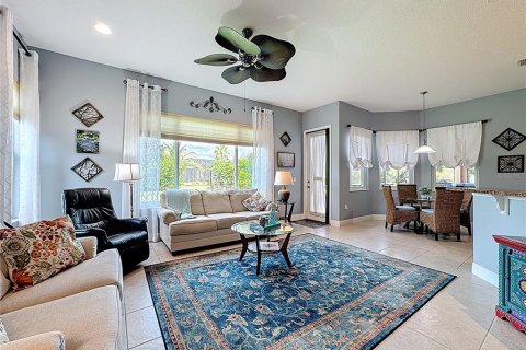 Villa ou maison à vendre à Poinciana, Floride: 2 chambres, 217.67 m2 № 1900990 - photo 19