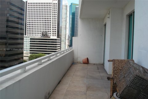 Condo in Miami, Florida, 2 bedrooms  № 1857611 - photo 6