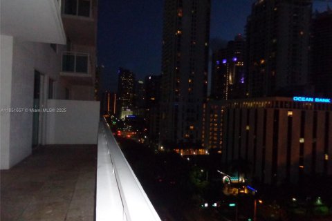 Condo in Miami, Florida, 2 bedrooms  № 1857611 - photo 16