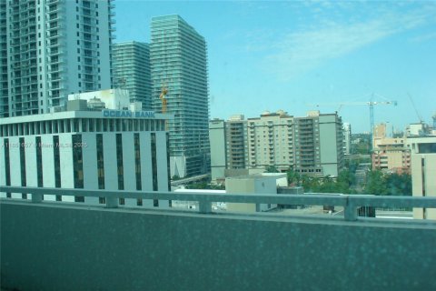 Condo in Miami, Florida, 2 bedrooms  № 1857611 - photo 5