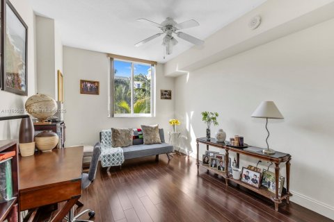 Condo in Plantation, Florida, 2 bedrooms  № 1706032 - photo 17