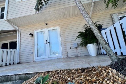 Townhouse in Pompano Beach, Florida 2 bedrooms, 93.65 sq.m. № 1226686 - photo 1