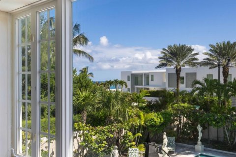House in Palm Beach, Florida 5 bedrooms, 620.22 sq.m. № 2261882 - photo 10