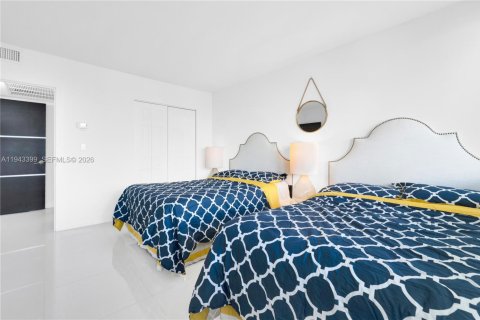 Condominio en alquiler en Hallandale Beach, Florida, 2 dormitorios, 102.19 m2 № 2059909 - foto 25