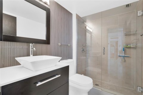 Condominio en alquiler en Hallandale Beach, Florida, 2 dormitorios, 102.19 m2 № 2059909 - foto 26