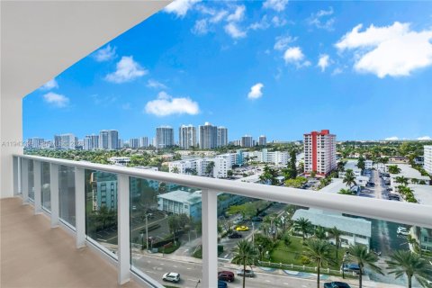 Condominio en alquiler en Hallandale Beach, Florida, 2 dormitorios, 102.19 m2 № 2059909 - foto 27