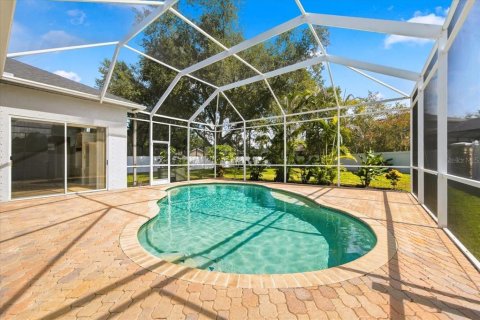 Casa en venta en Tampa, Florida, 4 dormitorios, 329.15 m2 № 2383699 - foto 3