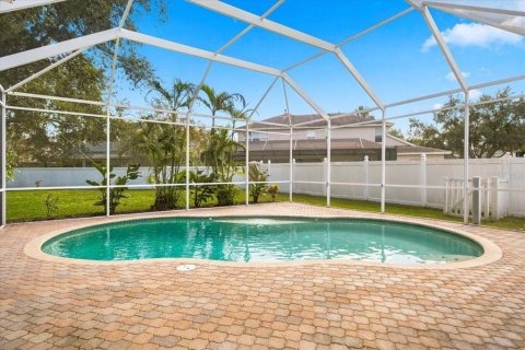 Casa en venta en Tampa, Florida, 4 dormitorios, 329.15 m2 № 2383699 - foto 4
