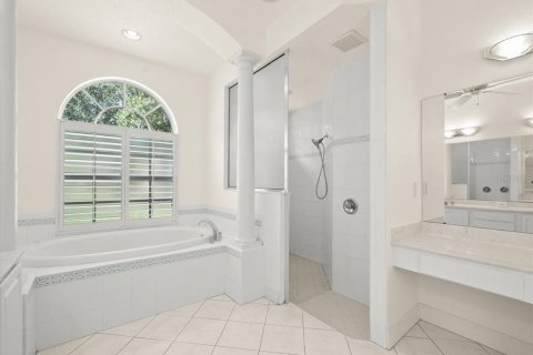 Casa en venta en Tampa, Florida, 4 dormitorios, 329.15 m2 № 2383699 - foto 25