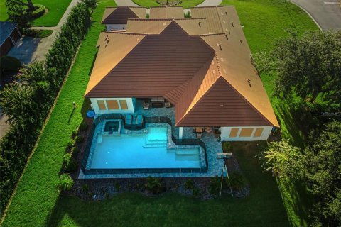 Casa en venta en New Port Richey, Florida, 4 dormitorios, 354.33 m2 № 2324613 - foto 2