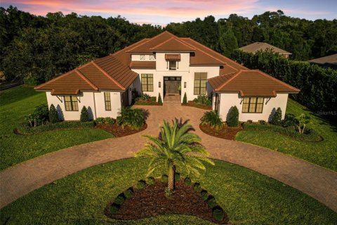 Casa en New Port Richey, Florida 4 dormitorios, 354.33 m2 № 2324613