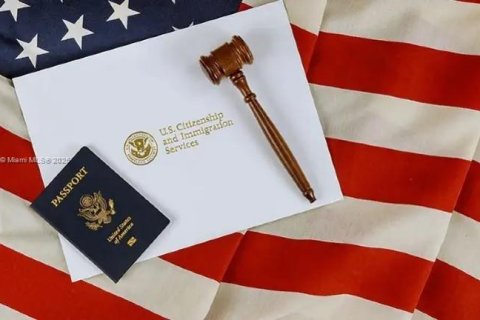 Купить коммерческую недвижимость в Холливуд, Флорида № 1957231 - фото 1