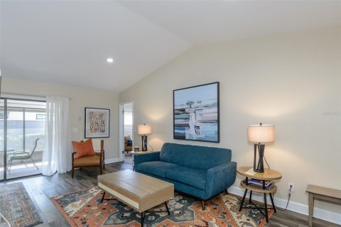 Condominio en venta en Tarpon Springs, Florida, 2 dormitorios, 103.12 m2 № 1879726 - foto 7