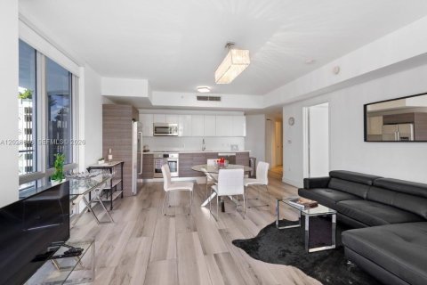 Copropriété à louer à Miami, Floride: 2 chambres, 96.34 m2 № 2154620 - photo 3