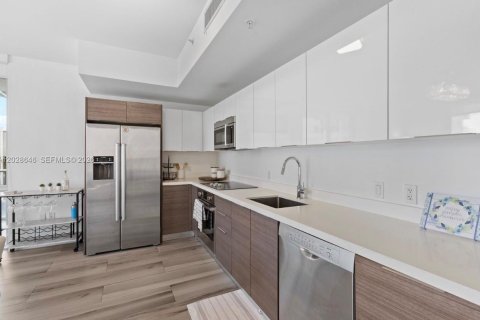 Copropriété à louer à Miami, Floride: 2 chambres, 96.34 m2 № 2154620 - photo 4