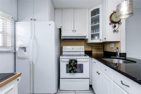 Condominio en venta en Lauderhill, Florida, 2 dormitorios, 80.82 m2 № 1859627 - foto 2