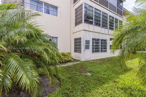Condominio en venta en Lauderhill, Florida, 2 dormitorios, 80.82 m2 № 1859627 - foto 25