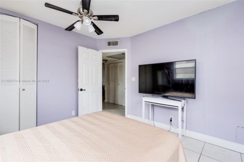 Condominio en venta en Lauderhill, Florida, 2 dormitorios, 80.82 m2 № 1859627 - foto 14