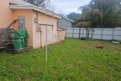 House in Miramar, Florida 1 bedroom, 39.02 sq.m. № 1983284 - photo 7