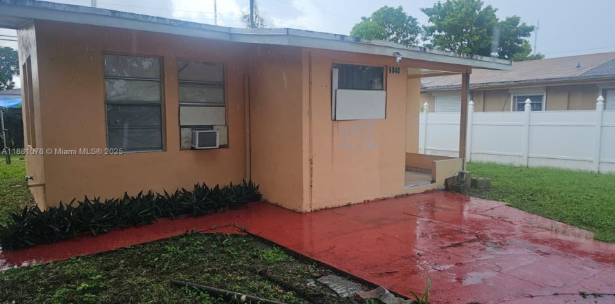 House in Miramar, Florida 1 bedroom, 39.02 sq.m. № 1983284