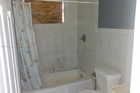 House in Miramar, Florida 1 bedroom, 39.02 sq.m. № 1983284 - photo 12