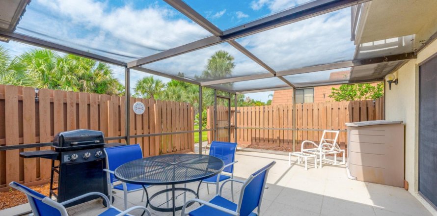 Adosado en Stuart, Florida 2 dormitorios, 119.66 m2 № 1054947