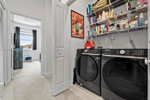 Adosado en venta en Miami, Florida, 3 dormitorios, 123.65 m2 № 1849035 - foto 20