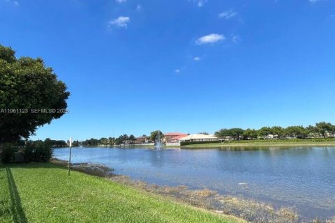Condominio en venta en Doral, Florida, 3 dormitorios, 132.76 m2 № 2021974 - foto 17