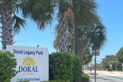 Condominio en venta en Doral, Florida, 3 dormitorios, 132.76 m2 № 2021974 - foto 18