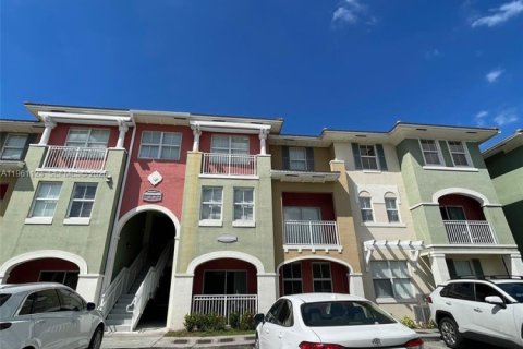 Condominio en venta en Doral, Florida, 3 dormitorios, 132.76 m2 № 2021974 - foto 2