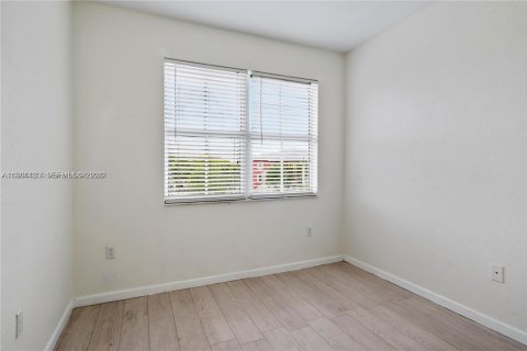 Condominio en venta en Doral, Florida, 3 dormitorios, 132.76 m2 № 2021974 - foto 11