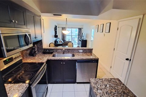 Copropriété à vendre à Sunny Isles Beach, Floride: 2 chambres, 70.05 m2 № 2179662 - photo 6