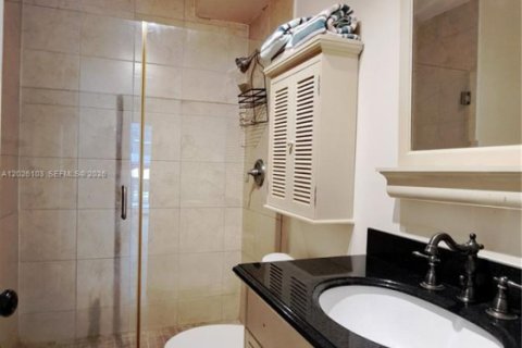Copropriété à vendre à Sunny Isles Beach, Floride: 2 chambres, 70.05 m2 № 2179662 - photo 10