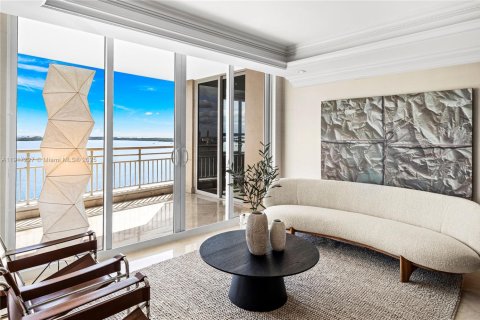 Condo in Miami, Florida, 2 bedrooms № 1972909 - photo 5