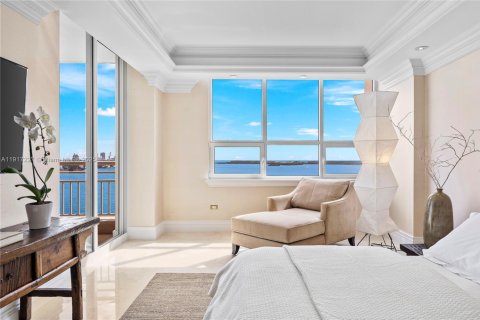 Condo in Miami, Florida, 2 bedrooms № 1972909 - photo 21