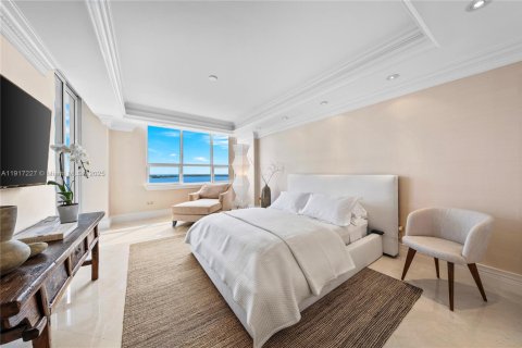 Condo in Miami, Florida, 2 bedrooms № 1972909 - photo 20