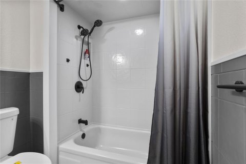 House in Lake Alfred, Florida 3 bedrooms, 156.91 sq.m. № 1903826 - photo 27