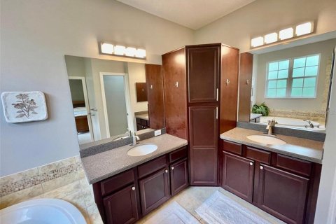 Townhouse in Sarasota, Florida 3 bedrooms, 168.9 sq.m. № 1842016 - photo 10