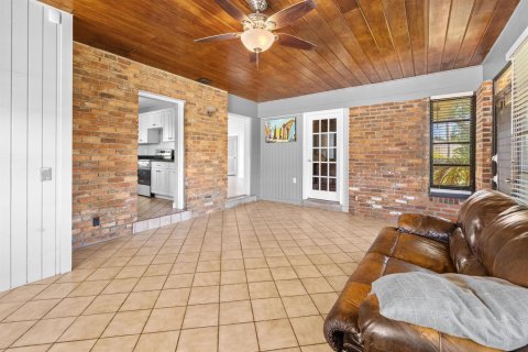 House in Boynton Beach, Florida 3 bedrooms, 166.02 sq.m. № 2081975 - photo 24