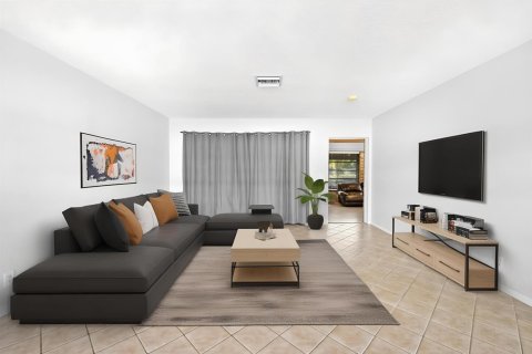 House in Boynton Beach, Florida 3 bedrooms, 166.02 sq.m. № 2081975 - photo 10