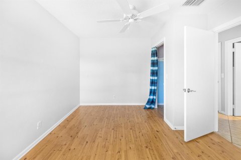 House in Boynton Beach, Florida 3 bedrooms, 166.02 sq.m. № 2081975 - photo 22