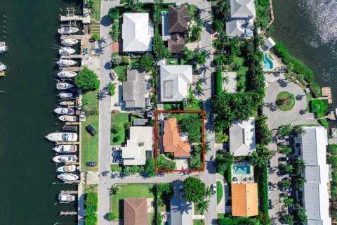 House in Boynton Beach, Florida 3 bedrooms, 166.02 sq.m. № 2081975 - photo 3