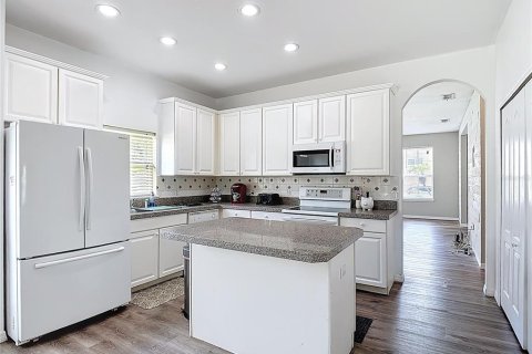 House in Kissimmee, Florida 4 bedrooms, 181.62 sq.m. № 1817414 - photo 10