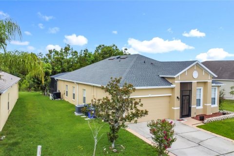 House in Kissimmee, Florida 4 bedrooms, 181.62 sq.m. № 1817414 - photo 3