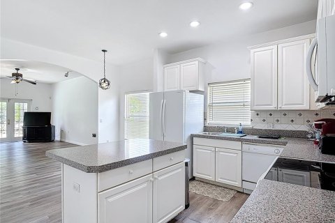 House in Kissimmee, Florida 4 bedrooms, 181.62 sq.m. № 1817414 - photo 13