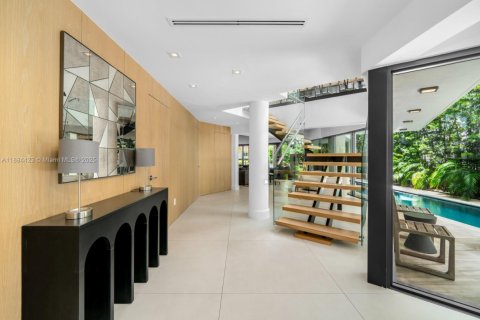 Купить виллу или дом в Майами, Флорида 5 спален, 499.63м2, № 1931377 - фото 10