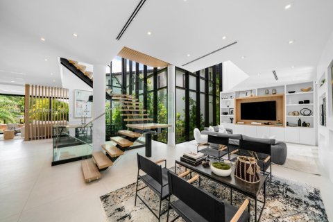 Купить виллу или дом в Майами, Флорида 5 спален, 499.63м2, № 1931377 - фото 1